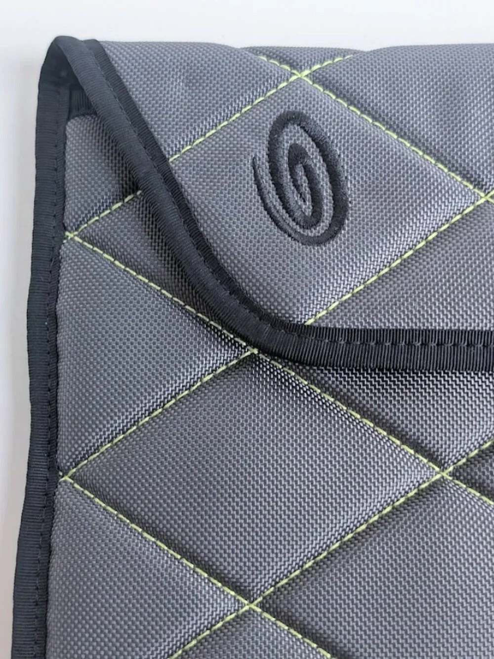 TimBuk2 apple Ipad E-Reader Sleeve Tablet Case